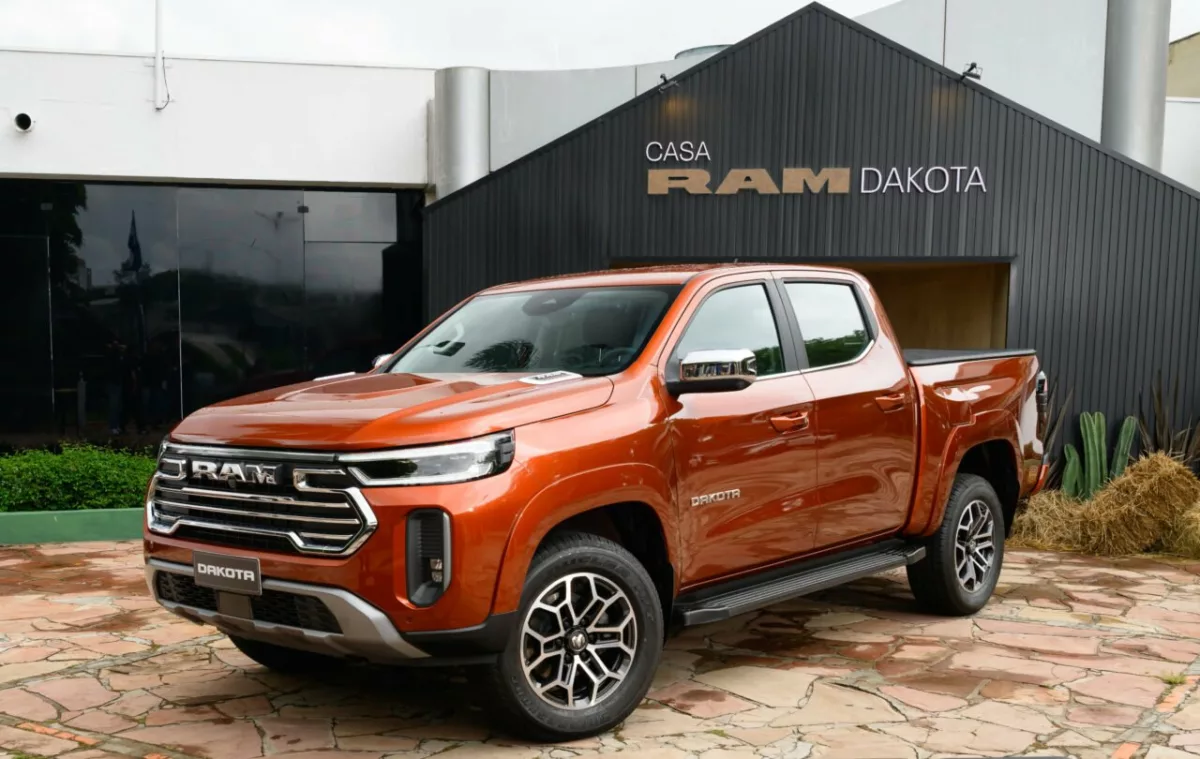 001RamnoSaloNovaDakotaL 1 Ram Dakota Laramie: nova geração estreia com pacote robusto e foco no uso real