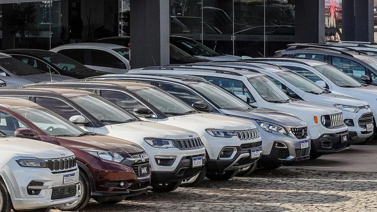 carros Financiamento de veículos em 2025 bate novo recorde no Brasil com 7,3 milhões de contratos