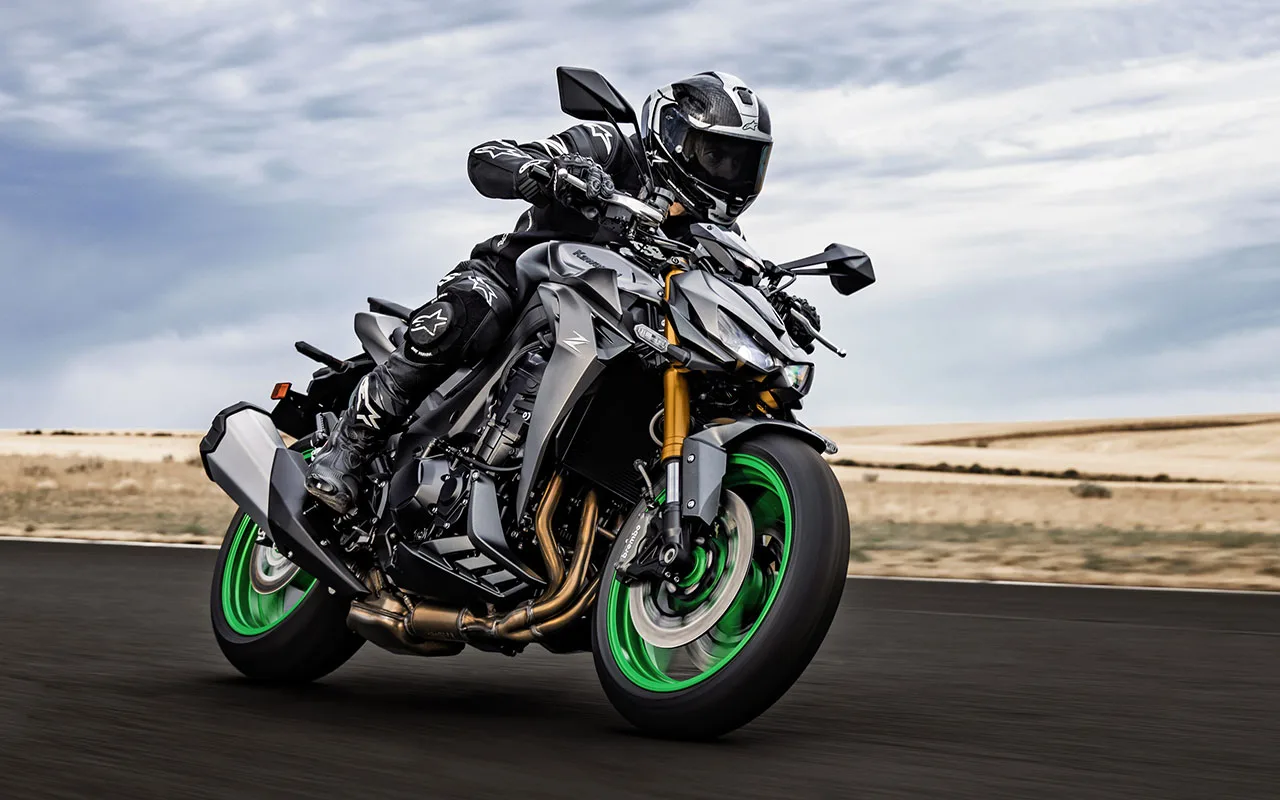 kawasaki2 Kawasaki Z1100 e Z1100 SE chegam ao Brasil: a supernaked aspirada mais completa da linha Z