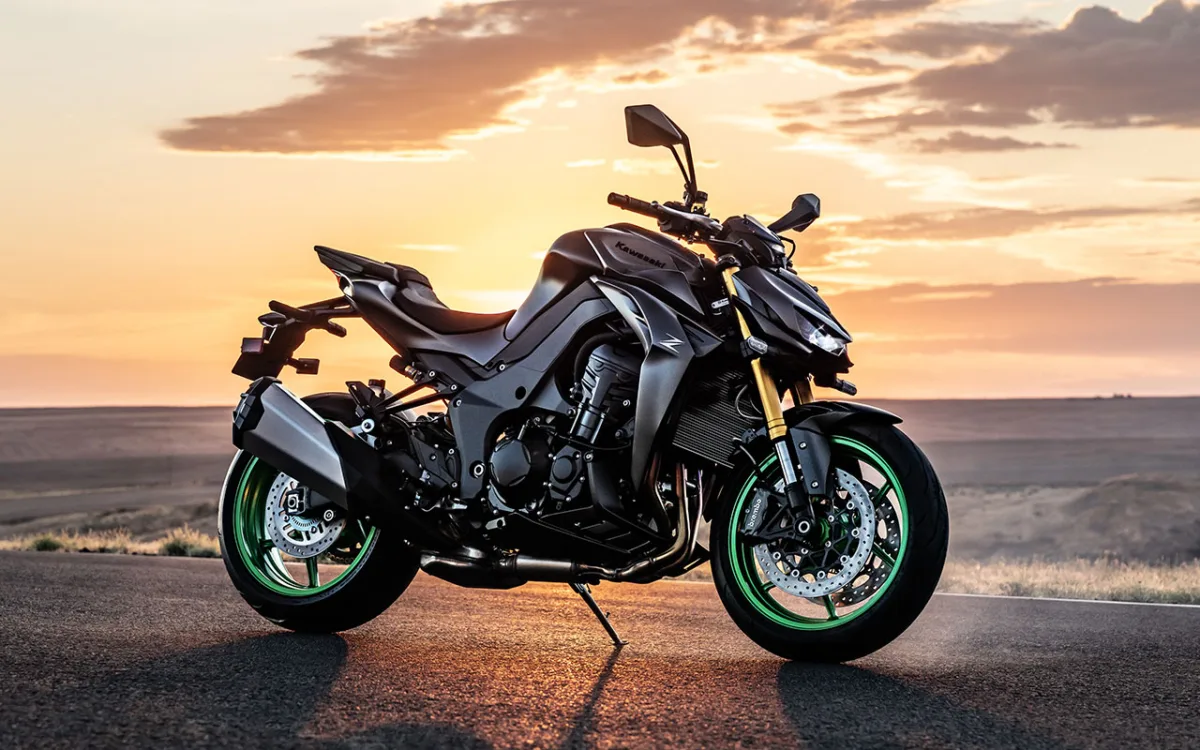 kawasaki3 Kawasaki Z1100 e Z1100 SE chegam ao Brasil: a supernaked aspirada mais completa da linha Z