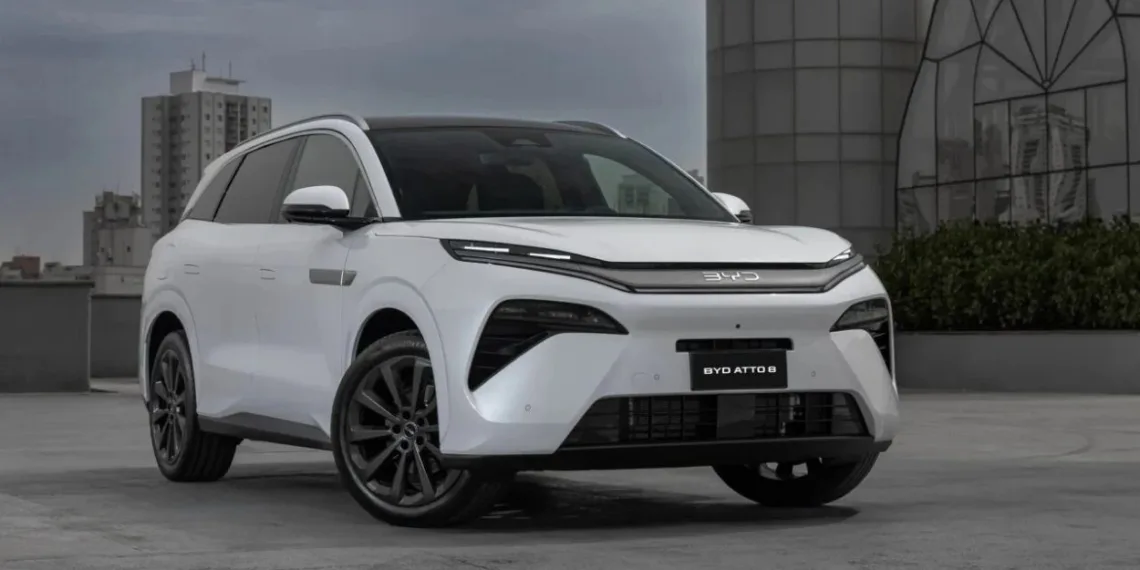 ATTO BYD Atto 8: o SUV híbrido de 7 lugares que chega ao Brasil com 488 cv e tecnologia de ponta