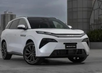 ATTO BYD Atto 8: o SUV híbrido de 7 lugares que chega ao Brasil com 488 cv e tecnologia de ponta